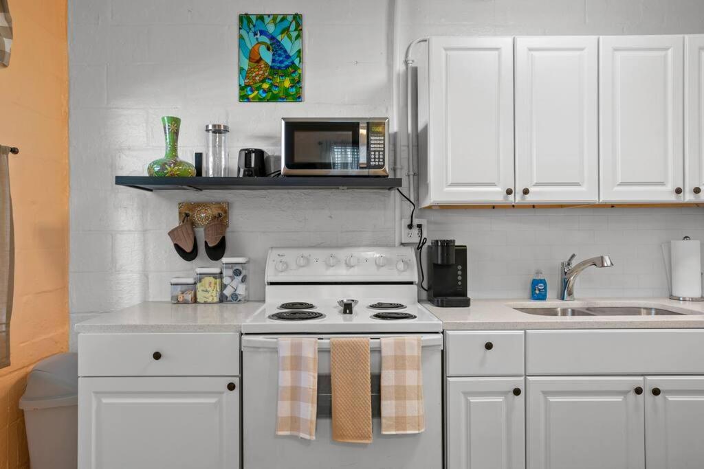 Island Time 1Br Waterfront Apt With View Of The Bay タンパ エクステリア 写真